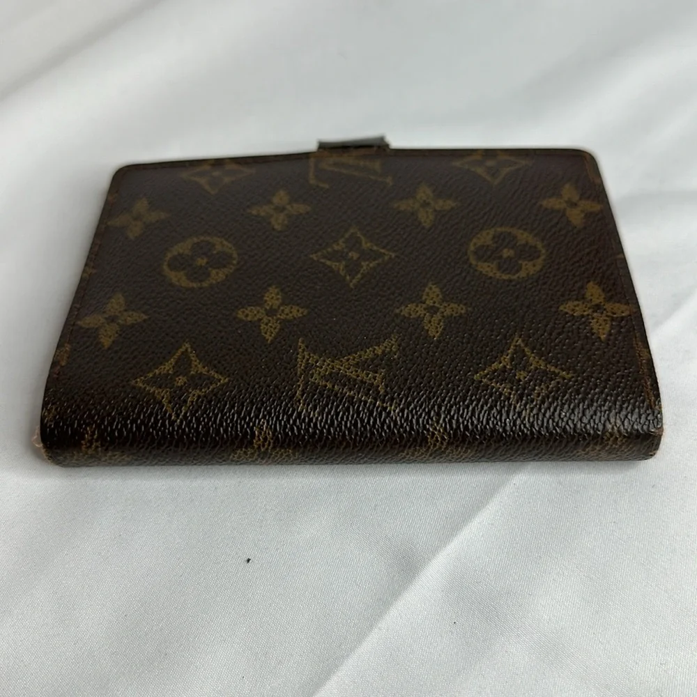 Louis Vuitton Monogram Couverture Passport Pocket Agenda Wallet - Picture 13 of 15